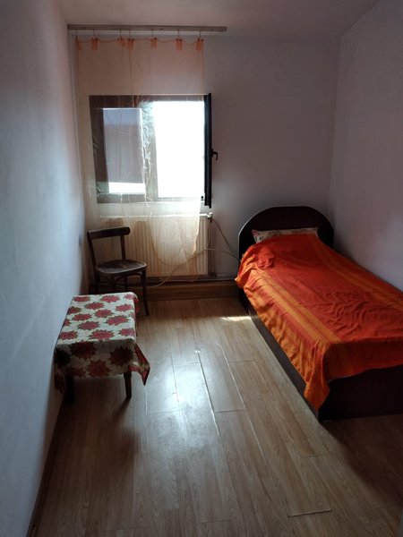 Eroii Revolutiei camera vila